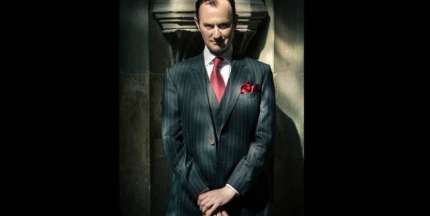 Mycroft Holmes (Mark Gatiss)