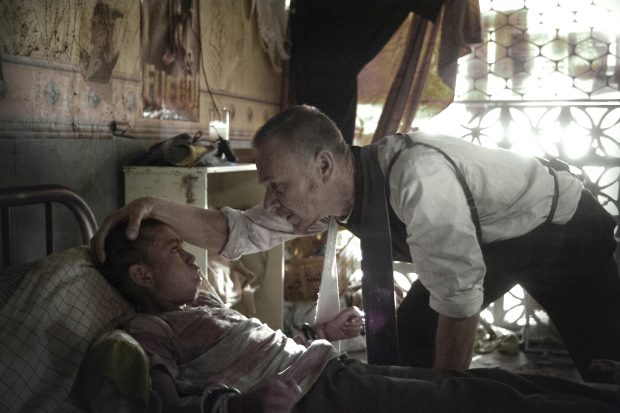THE EXORCIST: L-R: Guest star Isaac Linares and Ben Daniels in THE EXORCIST premiering Friday, Sept. 23 (9:00-10:00 PM ET/PT) on FOX. ©2016 Fox Broadcasting Co. Cr: Jean Whiteside/FOX